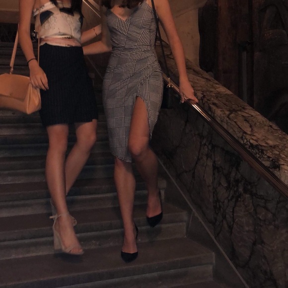 Ruched Wrap Front Houndstooth Dress - Picture 6 of 7